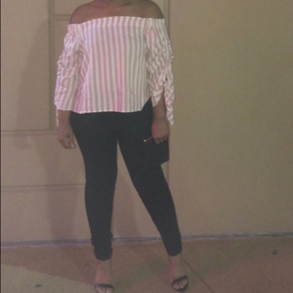 Off the shoulder striped top - Picture 2 of 2
